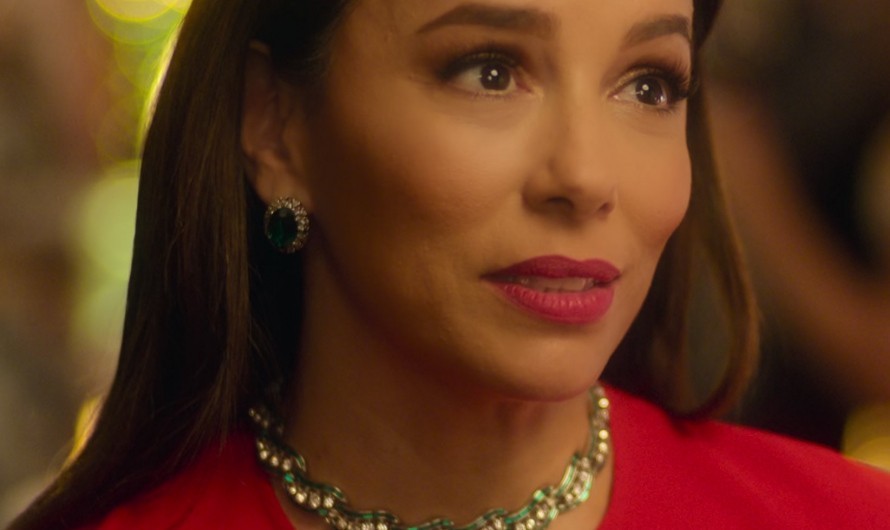 Emerald Necklace with Sparkling Diamond Enhancements of Eva Longoria as Gala