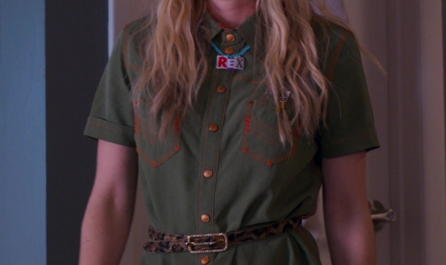 Button-Down Green Shirt Dress of Emma Roberts as Rex Simpson