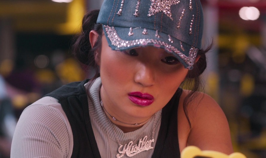 Bold Hustler Chain Necklace with Sparkling Letters of Poppy Liu as Nadine Cai