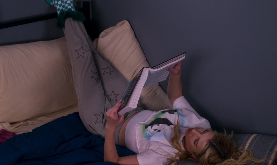Green Checkered Socks with Fluffy Cuffs of Emma Roberts as Rex Simpson