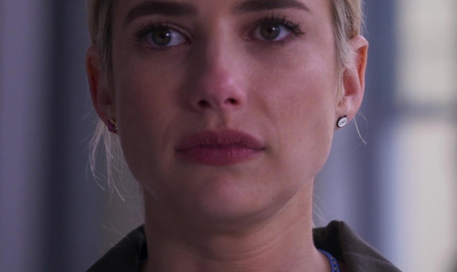 Blue Beaded Necklace with Planet Pendant of Emma Roberts as Rex Simpson
